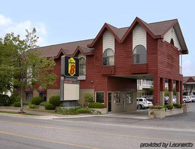 Super 8 Beachfront By Wyndham Mackinaw City, Mi Екстериор снимка