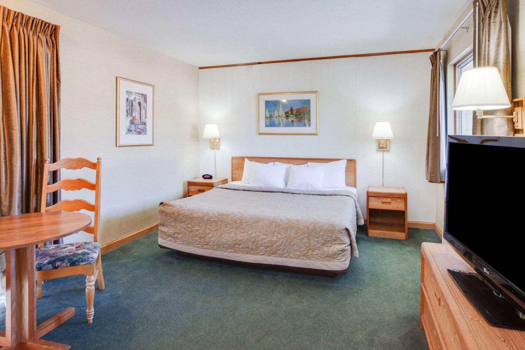 Super 8 Beachfront By Wyndham Mackinaw City, Mi Екстериор снимка